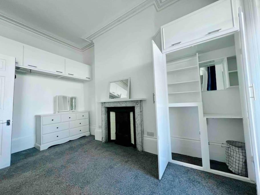 Flat 4 Marine Parade House, 1 East Cliff- Next To Dover Port, White Cliffs, Beach, Castle Exterior foto